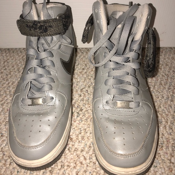 Nike Air Force 1 - Picture 6 of 8